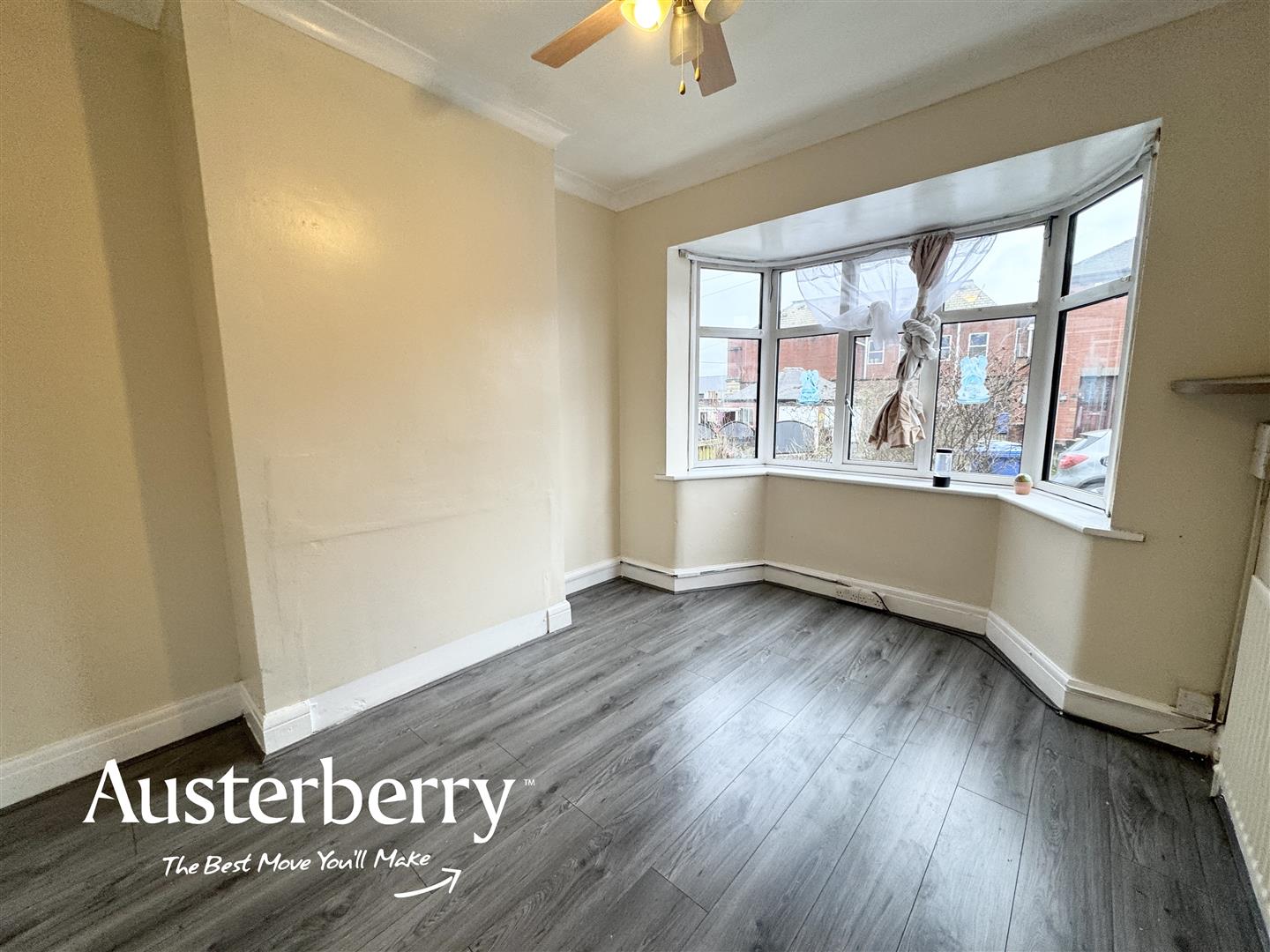 3 bed property in Owen Grove, Stoke-On-Trent